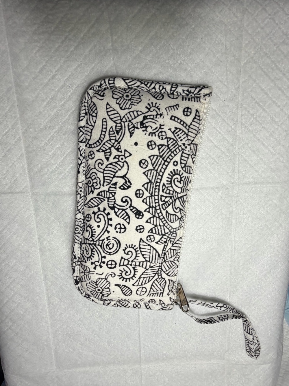 Black and White Patterned Cotton Wristlet eyeglass Clutch/case
